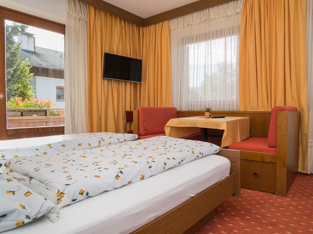 Haus Elisabeth Hotel Nova Ponente Exterior photo